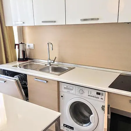 Holiday House 公寓 安塔利亚
